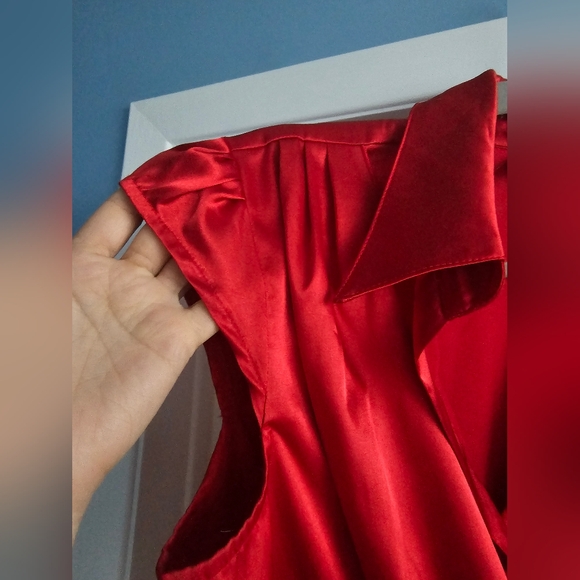 Le Chateau XL Blouse Red - Picture 2 of 7